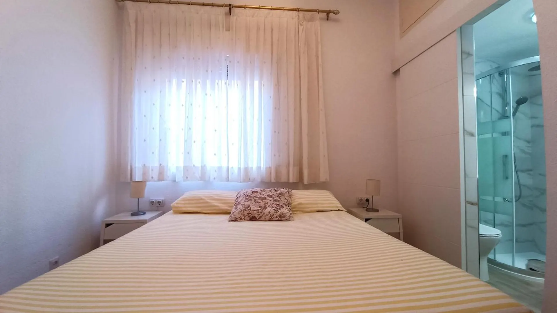 Apartment Ole Playa 5A Beach Front - A Pie De Playa, Sea Views - Vistas Al Mar, Puerto Marina Benalmadena